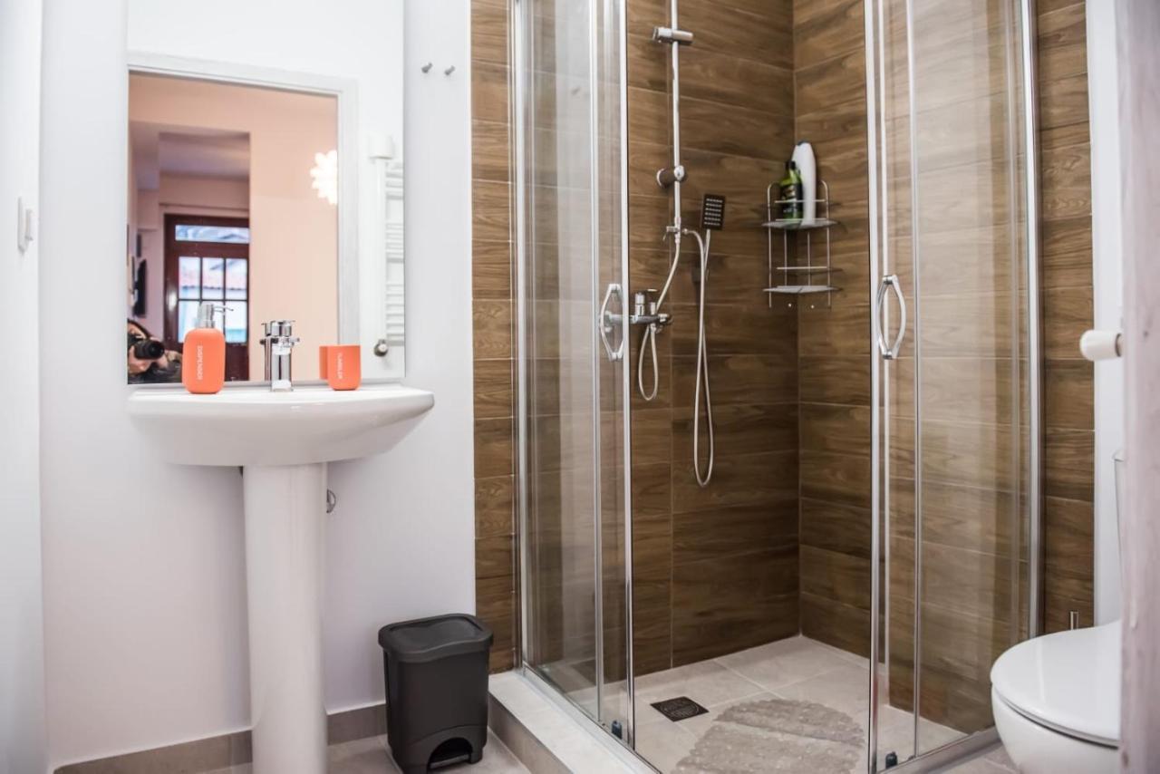 Orange Geranium Apartment เทสซาโลนิกิ ภายนอก รูปภาพ