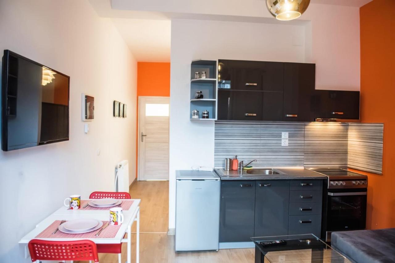 Orange Geranium Apartment เทสซาโลนิกิ ภายนอก รูปภาพ